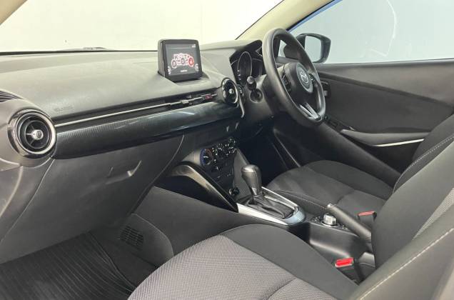 2 1.5 Skyactiv XD High Connect (MY17)  AT - ภาพย่อที่ 31