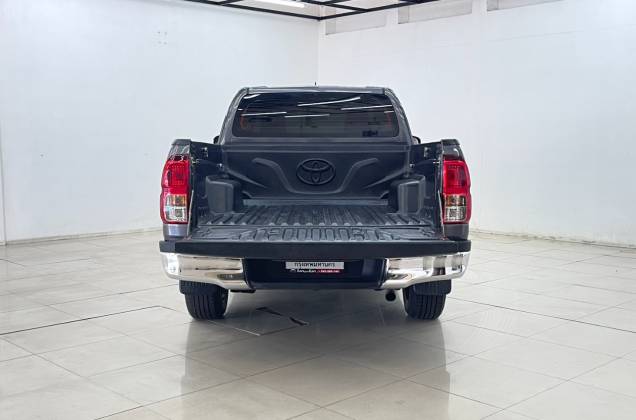 Hilux Revo Smart Cab 2.4 Entry Std Z Edition (MY20) MT - ภาพย่อที่ 9