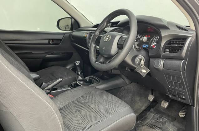 Hilux Revo Smart Cab 2.4 Entry Std Z Edition (MY20) MT - ภาพย่อที่ 28