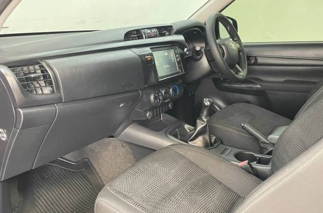Hilux Revo Smart Cab 2.4 Entry Std Z Edition (MY20) MT - ภาพย่อที่ 30
