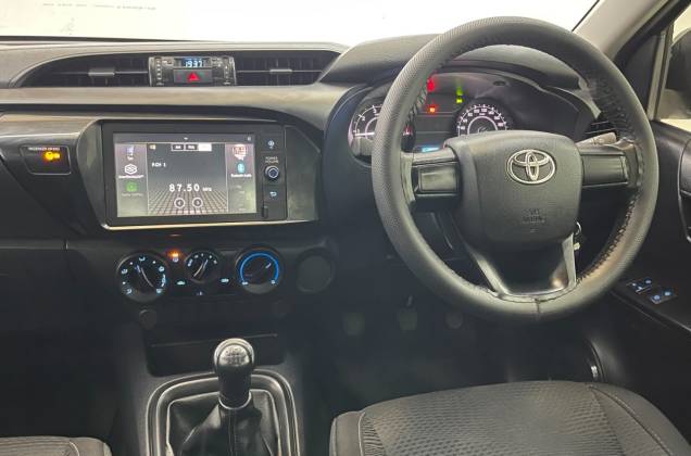 Hilux Revo Smart Cab 2.4 Entry Std Z Edition (MY20) MT - ภาพย่อที่ 32