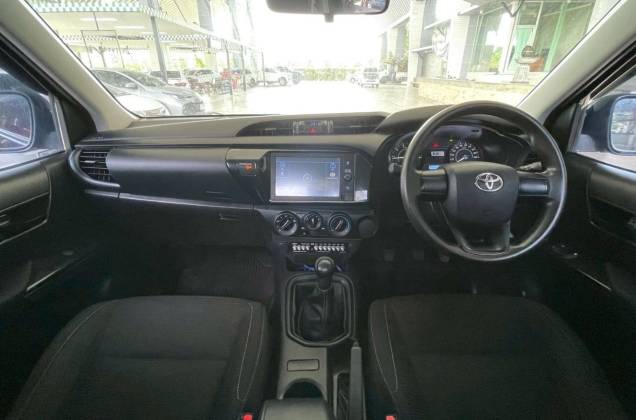 Hilux Revo Smart Cab 2.4 Entry Z Edition (MY20) MT - ภาพย่อที่ 9