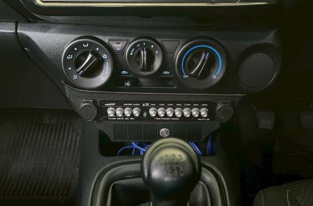 Hilux Revo Smart Cab 2.4 Entry Z Edition (MY20) MT - ภาพย่อที่ 10