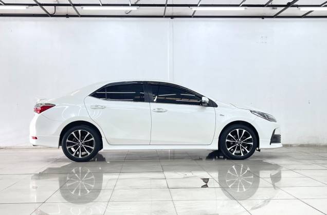 Corolla Altis 1.8 ESport (MY16) AT - ภาพย่อที่ 10