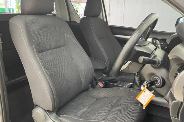 Hilux Revo Smart Cab 2.4 Mid Z Edition (MY22) MT - ภาพย่อที่ 28
