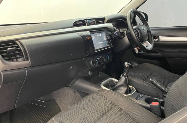 Hilux Revo Smart Cab 2.4 Mid Z Edition (MY22) MT - ภาพย่อที่ 29
