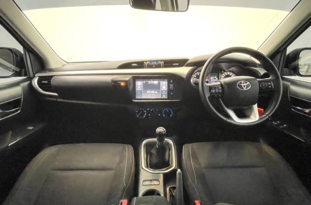 Hilux Revo Smart Cab 2.4 Mid Z Edition (MY22) MT - ภาพย่อที่ 32