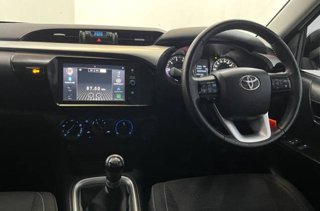 Hilux Revo Smart Cab 2.4 Mid Z Edition (MY22) MT - ภาพย่อที่ 33