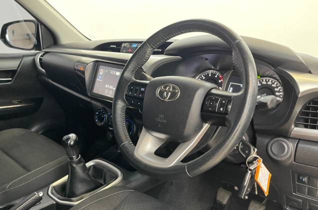 Hilux Revo Smart Cab 2.4 Mid Z Edition (MY22) MT - ภาพย่อที่ 34