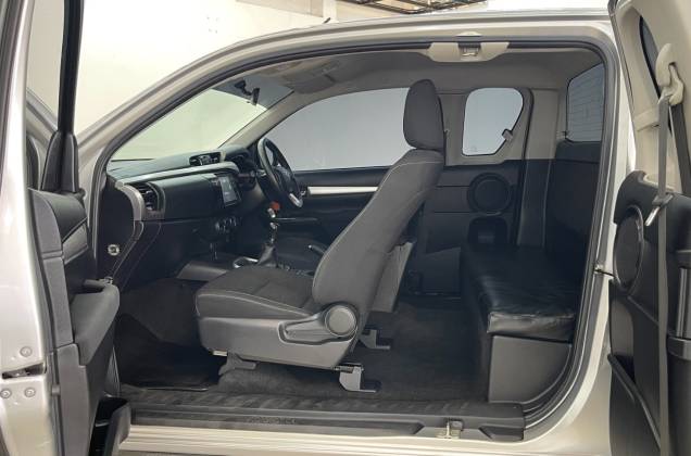 Hilux Revo Smart Cab 2.4 Mid Z Edition (MY22) MT - ภาพย่อที่ 31