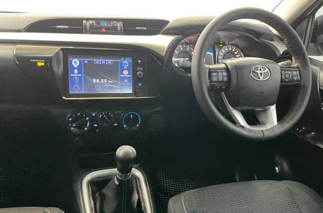 Hilux Revo Smart Cab 2.4 Entry Z Editon (MY20) MT - ภาพย่อที่ 33