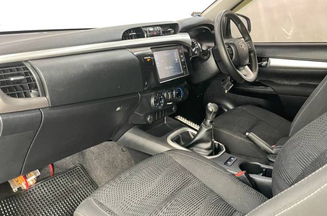 Hilux Revo Smart Cab 2.4 Mid Std Z Edition (MY20) MT - ภาพย่อที่ 32