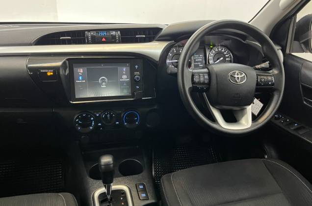 Hilux Revo Double Cab 2.4 Entry Prerunner (MY20) AT - ภาพย่อที่ 35