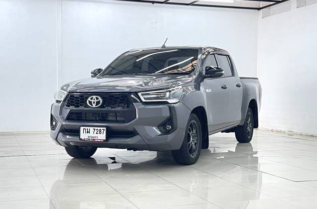 Hilux Revo Double Cab 2.4 Mid Z Edition (MY24) MT - ภาพย่อที่ 2