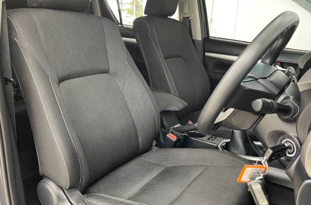 Hilux Revo Double Cab 2.4 Mid Z Edition (MY24) MT - ภาพย่อที่ 30