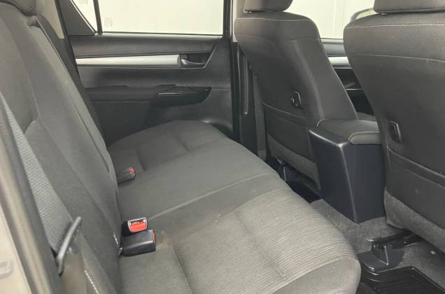 Hilux Revo Double Cab 2.4 Mid Z Edition (MY24) MT - ภาพย่อที่ 28