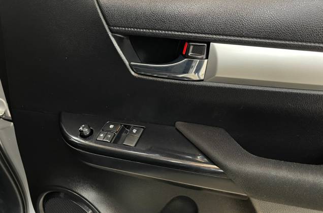 Hilux Revo Smart Cab 2.4 Mid Z Edition (MY22) MT - ภาพย่อที่ 26