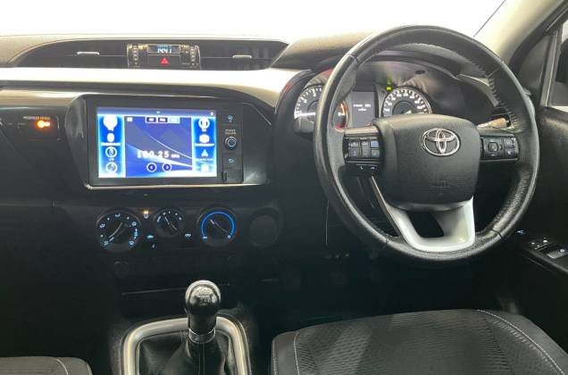Hilux Revo Smart Cab 2.4 Mid Z Edition (MY22) MT - ภาพย่อที่ 33
