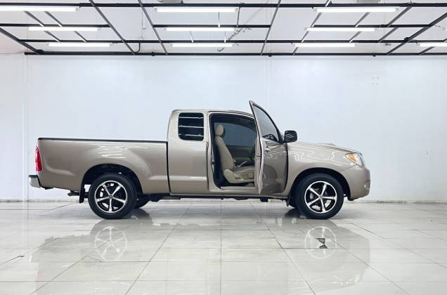 Hilux Vigo Cab 2.5 E MT - ภาพย่อที่ 10