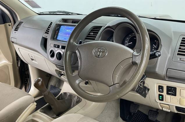 Hilux Vigo Cab 2.5 E MT - ภาพย่อที่ 31