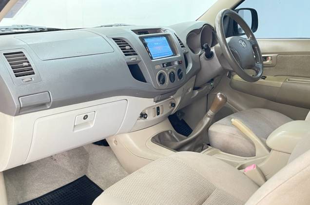 Hilux Vigo Cab 2.5 E MT - ภาพย่อที่ 29