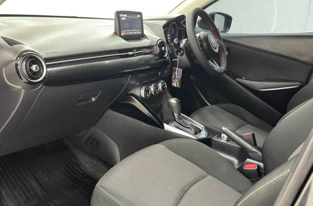 2 1.5 Skyactiv XD (MY17) AT - ภาพย่อที่ 31