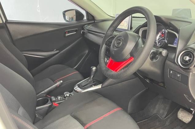 2 1.3 Skyactiv Sports High Plus (MY17) AT - ภาพย่อที่ 24