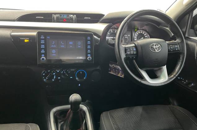 Hilux Revo Smart Cab 2.4  Mid Prerunner (MY20) MT - ภาพย่อที่ 28
