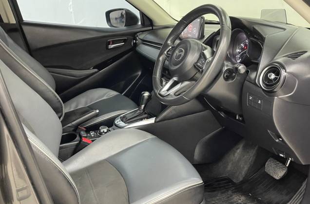 2 1.3 Skyactiv High Connect (MY17) (MNC) AT - ภาพย่อที่ 27