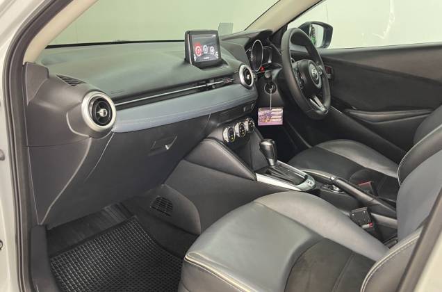 2 1.3 Skyactiv-G S Leather Sedan (MY19) AT - ภาพย่อที่ 32