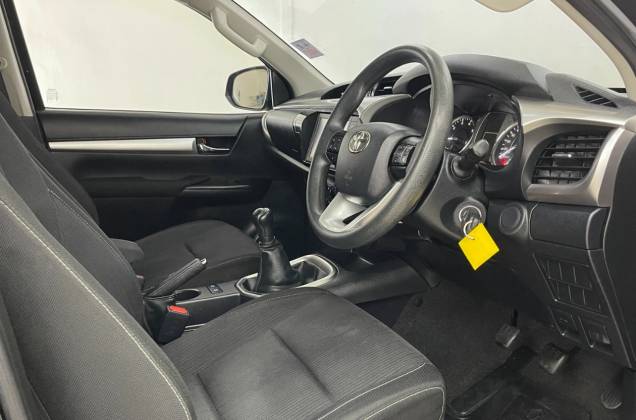 Hilux Revo Double Cab 2.4 Entry Prerunner (MY20) MT - ภาพย่อที่ 29