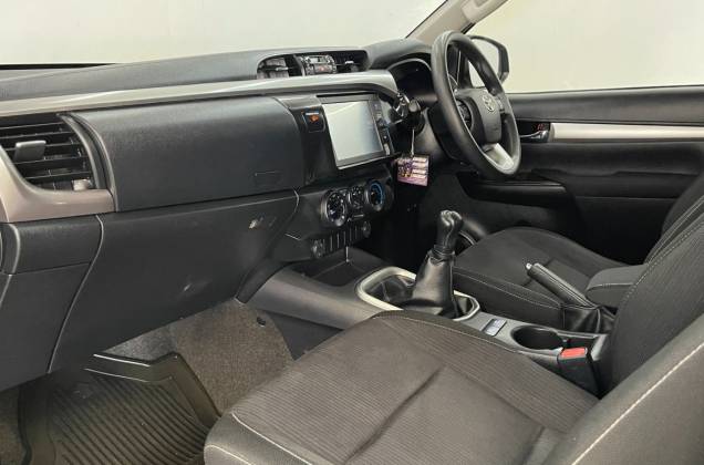 Hilux Revo Double Cab 2.4 Entry Prerunner (MY20) MT - ภาพย่อที่ 31
