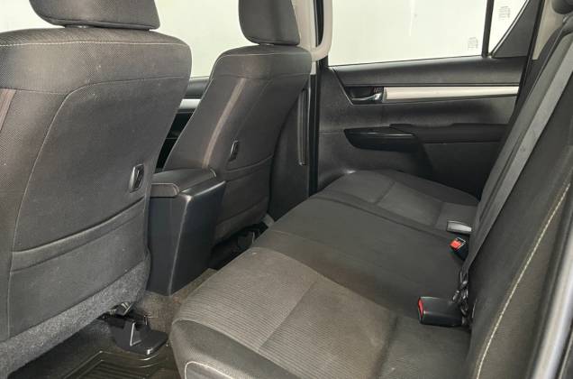 Hilux Revo Double Cab 2.4 Entry Prerunner (MY20) MT - ภาพย่อที่ 32