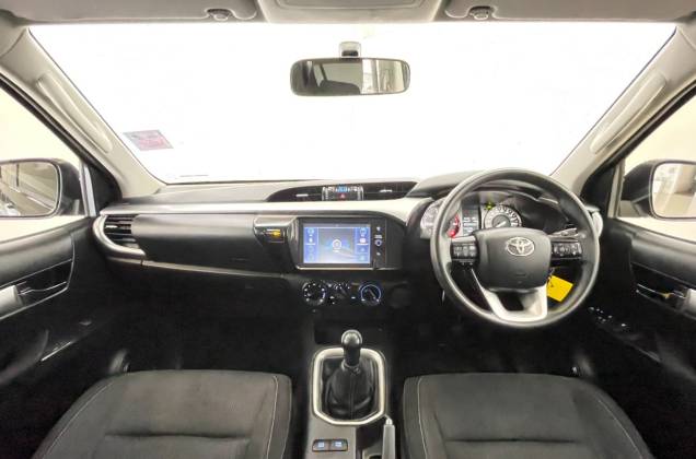 Hilux Revo Double Cab 2.4 Entry Prerunner (MY20) MT - ภาพย่อที่ 33